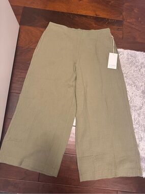 Carve Designs Light Sage Olive Wide-Leg Gauze Pants
